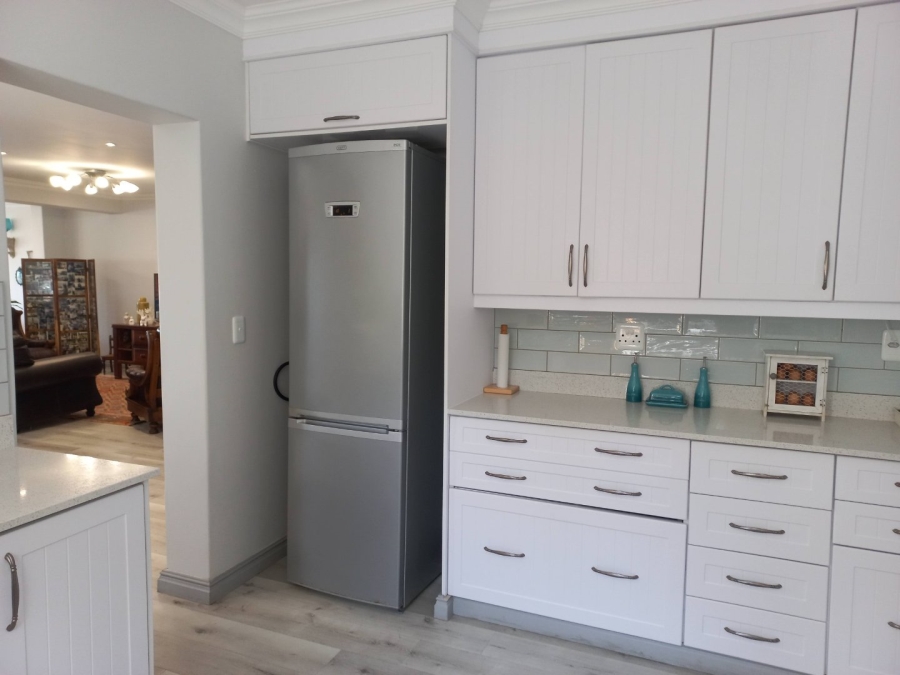 12 Bedroom Property for Sale in Wilderness Central Western Cape